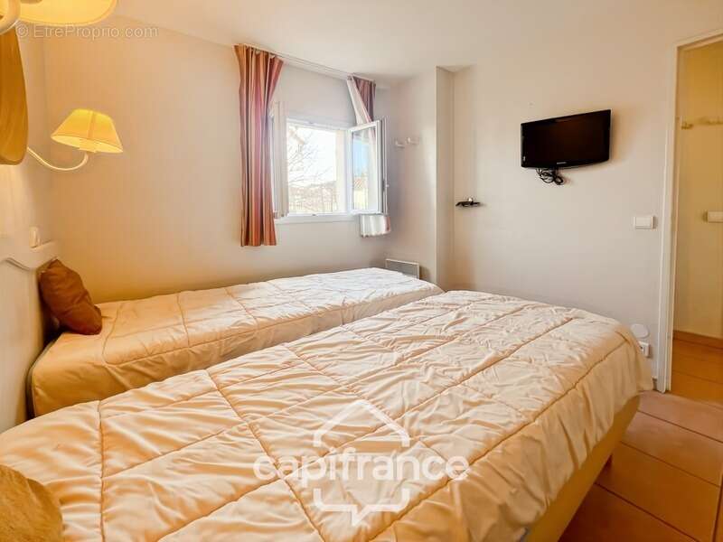 Domaine de Pont royal, spacieux et lumineux appartement de 40 m2,belle vue, localisé en angle, une chambre,  grande loggia terra - photo 12