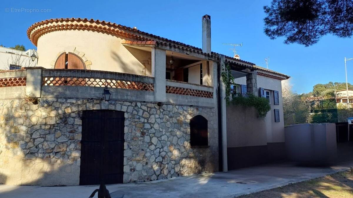 Maison à VALLAURIS