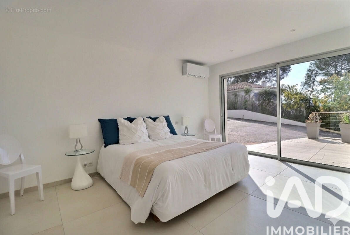 Photo 9 - Maison à CARQUEIRANNE