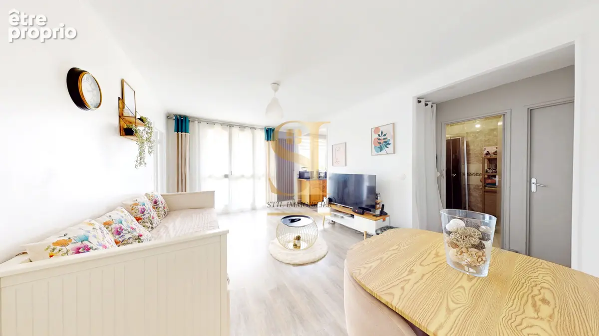 Appartement 2 pièces 42 m² à vendre à Corbeil-Essonnes (91100) - photo 2