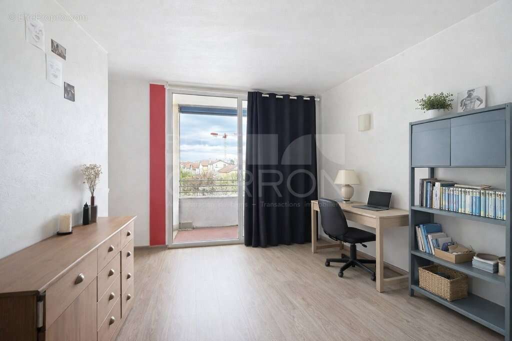 Appartement à LYON-8E