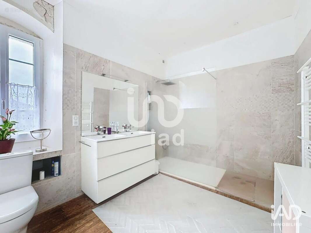 Photo 9 - Commerce à NOUANS-LES-FONTAINES