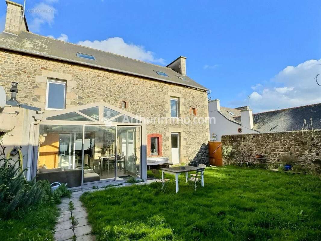 Maison en pierre centre bourg de Plourhan - photo 3