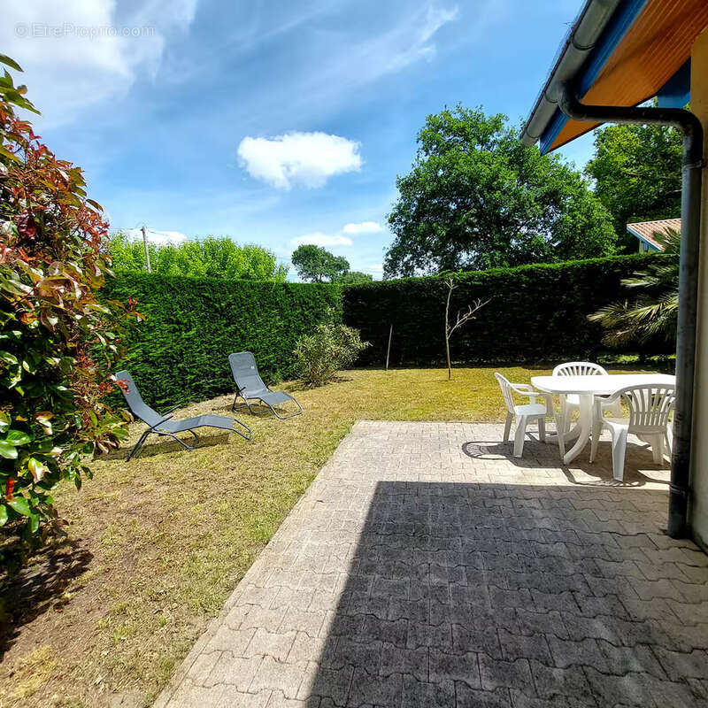 Maison à SAINT-JULIEN-EN-BORN