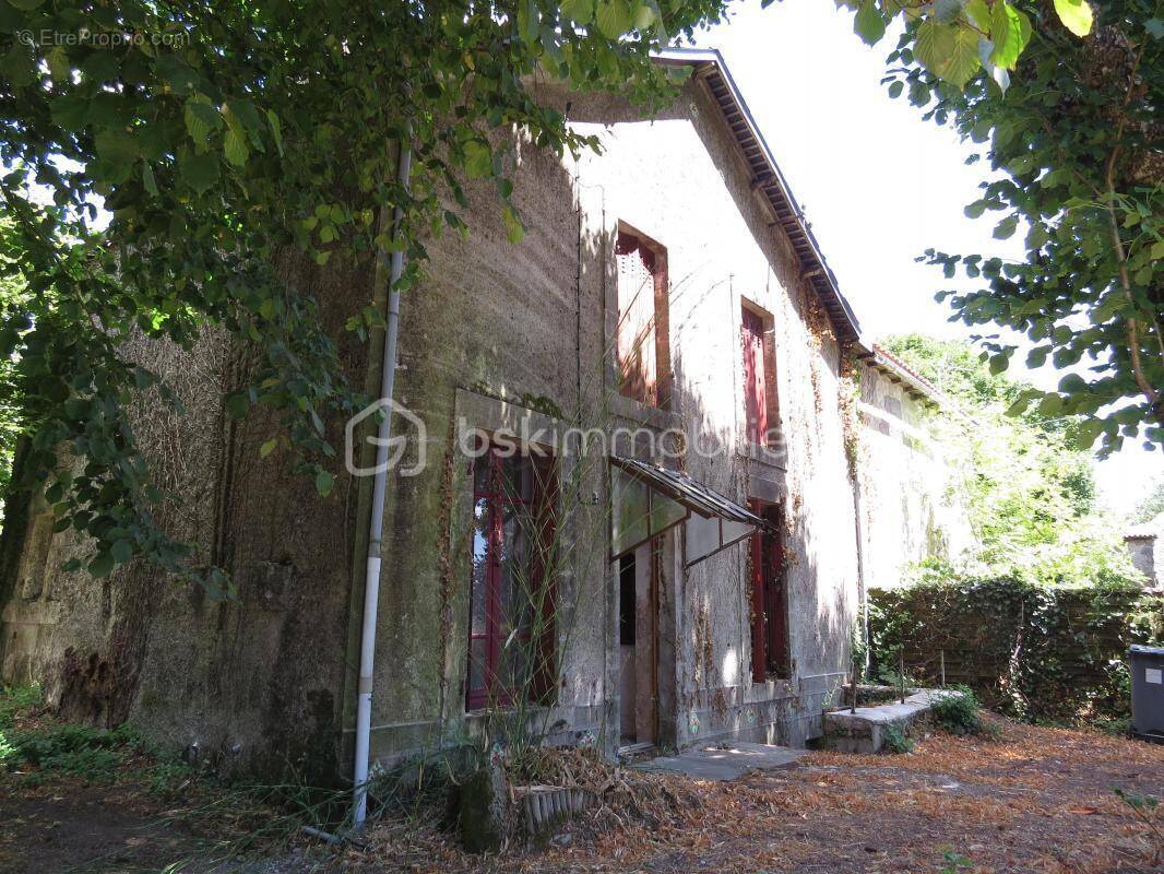 Maison à AZAY-SUR-THOUET