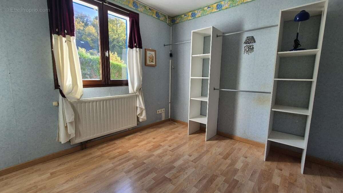 chambre 1 - Maison à MERY-SUR-MARNE