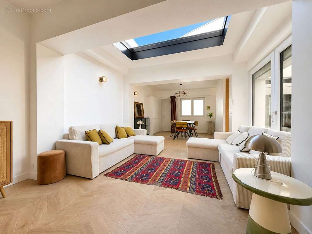 COLOMBES Les Vallées , maison de 112 m² hab +  terrasse de 35 m² et patio central - photo 5