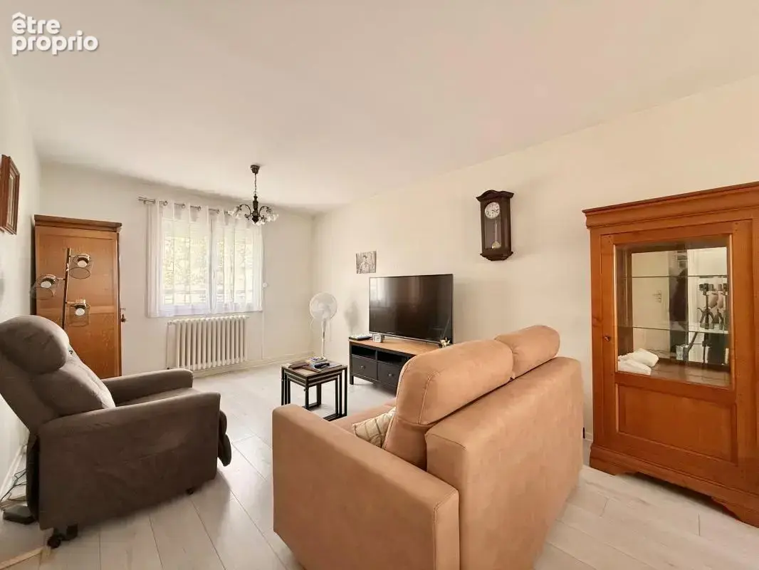 DIJON BOURROCHES, maison mitoyenne 85m², 3 chambres, sous-sol complet, terrain 398m² - photo 3