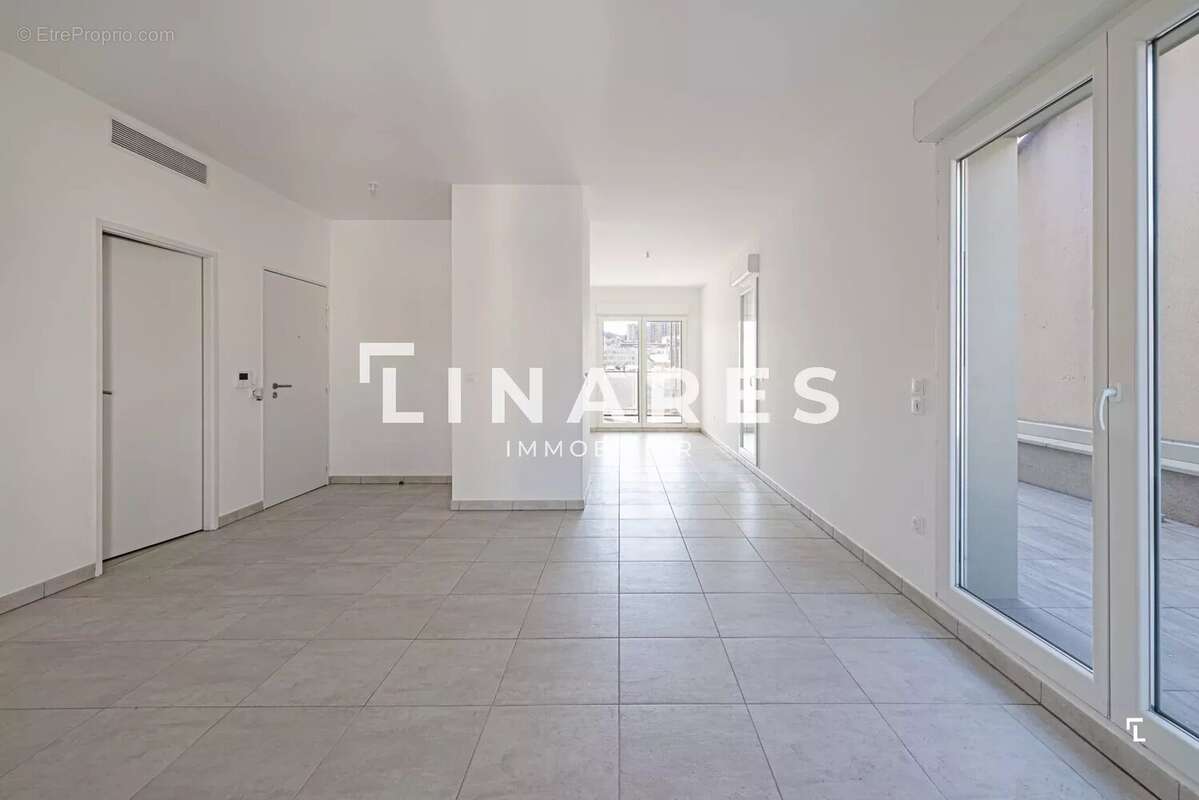Appartement à MARSEILLE-6E