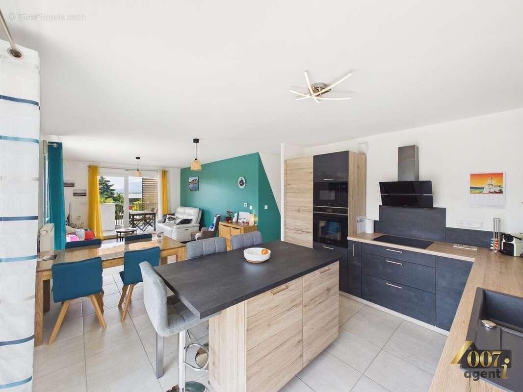 Appartement 98 m² à Montmelian  - photo 2