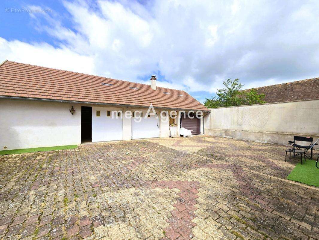 Maison à GALLARDON