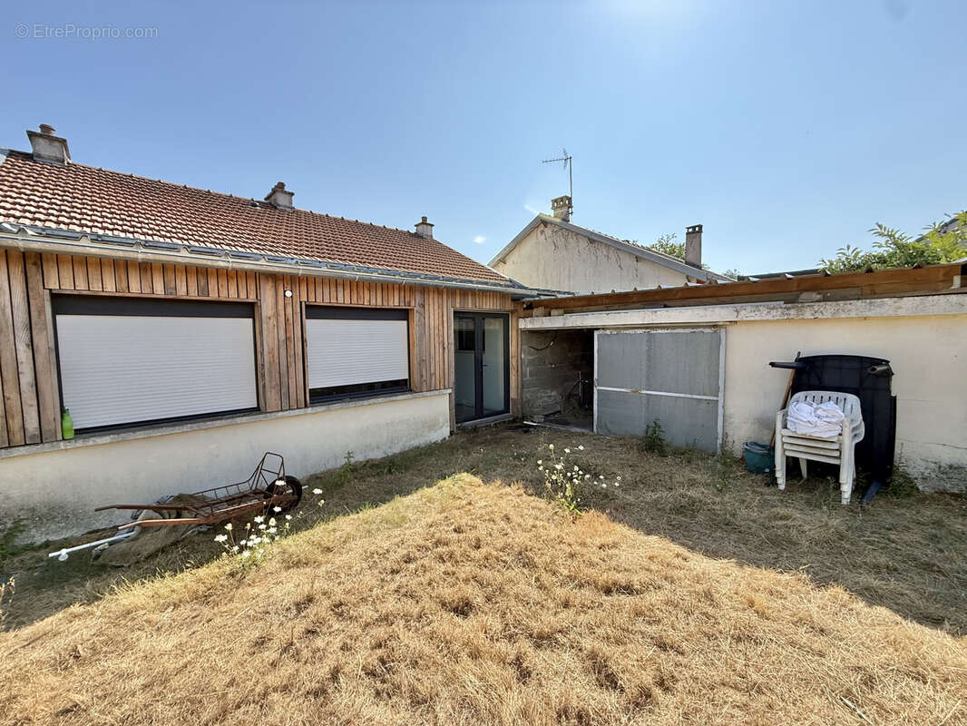Maison 5 pièces 102m2 avec 1080m2 de terrain - photo 12