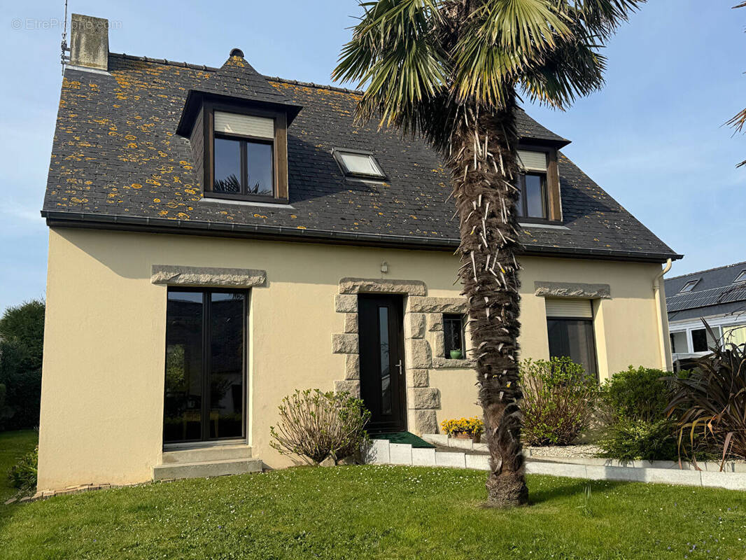 Maison à SAINT-MELOIR-DES-ONDES