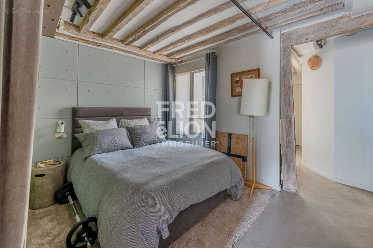 Appartement à PARIS-2E