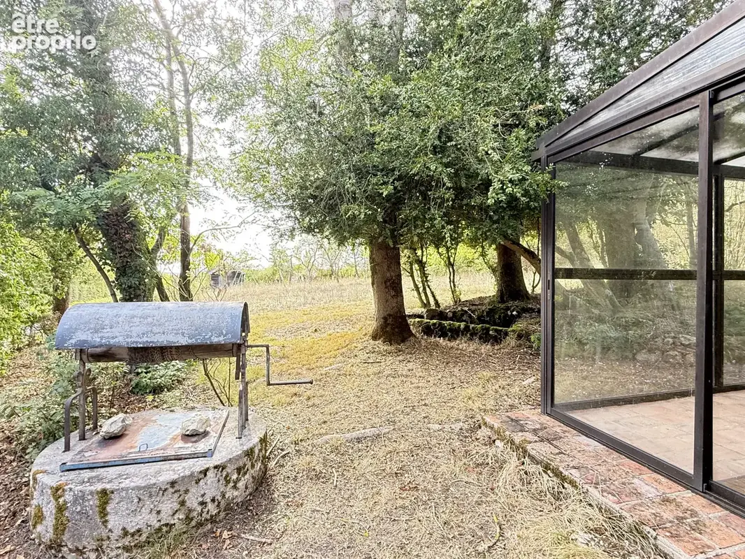 Feux - longere - terrain 8400 m2 - photo 2