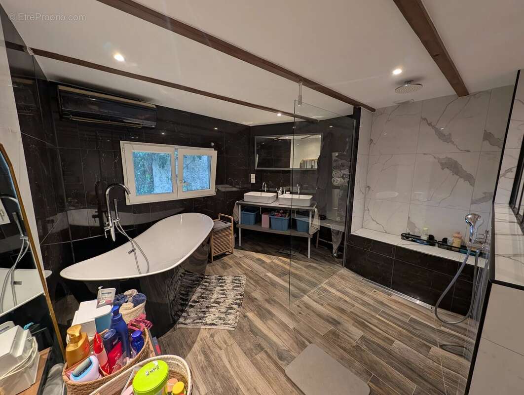 Maison à DRAP