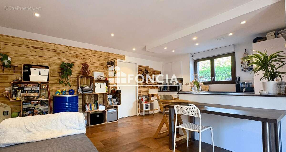 Appartement à MEYLAN