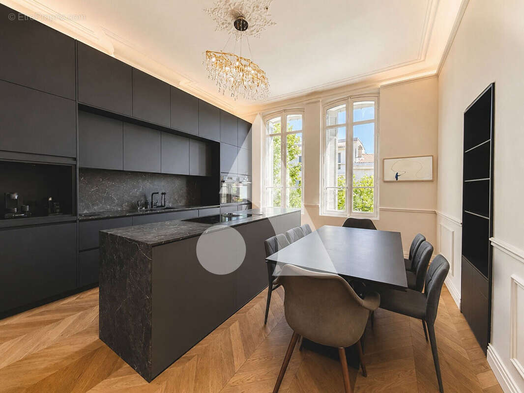 Appartement Aix-en-provence 5 pièce(s) 180 m2 - photo 3