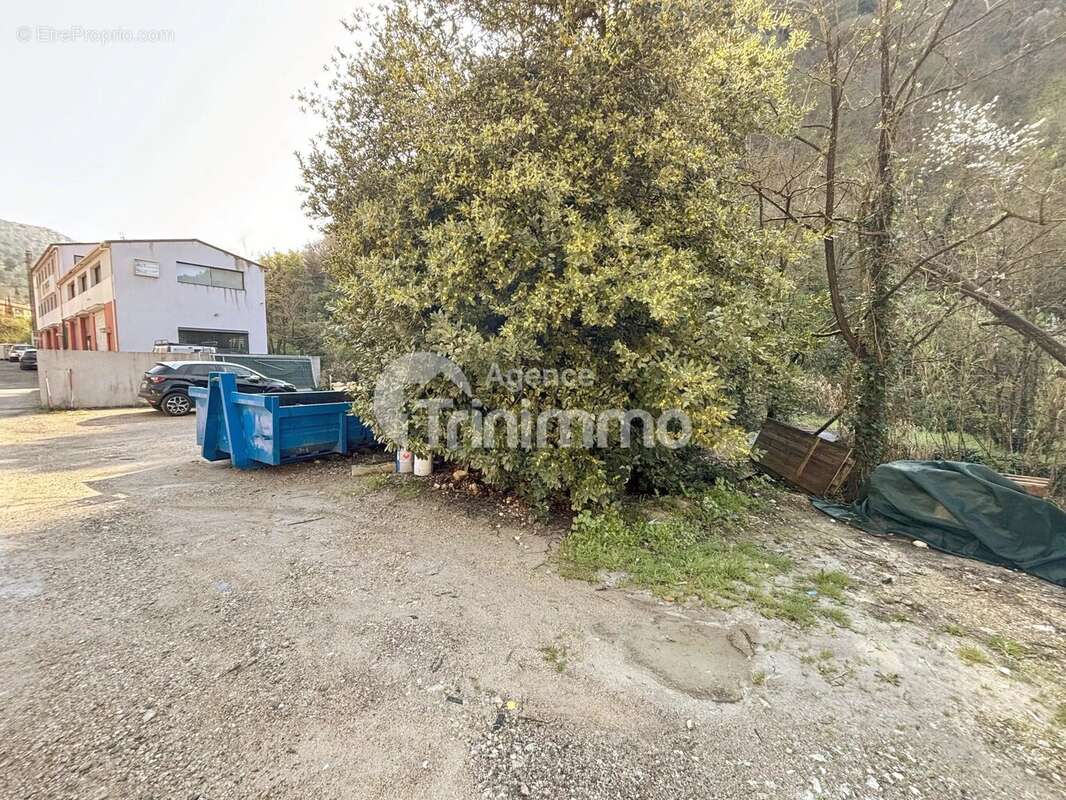 Terrain à LA TRINITE