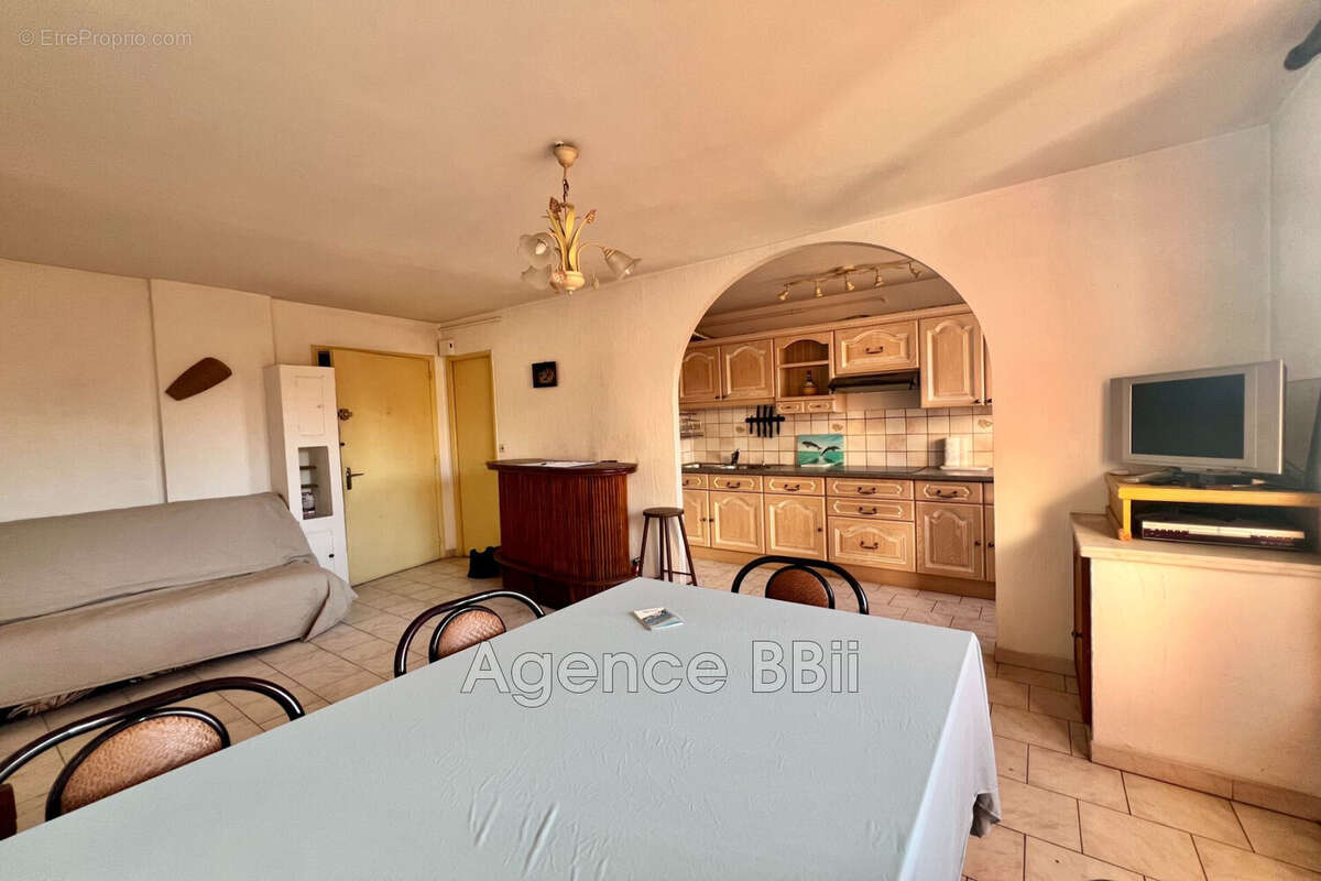 Appartement 39 m² à Le Cannet  - photo 4