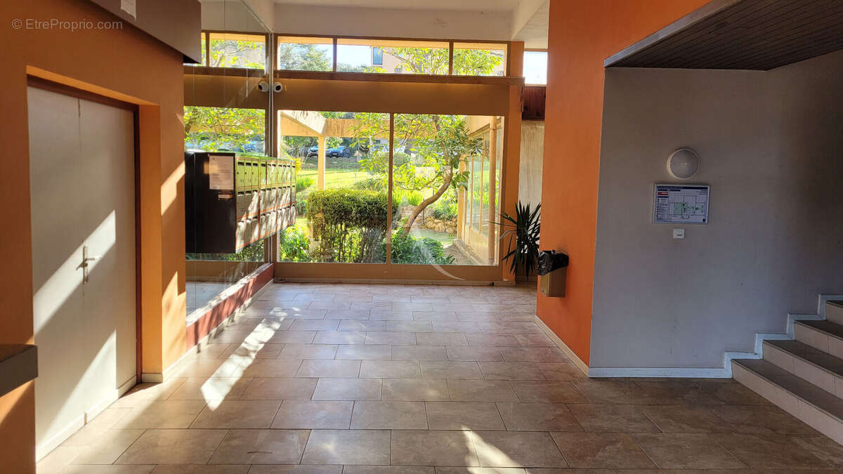 Appartement à PEYMEINADE