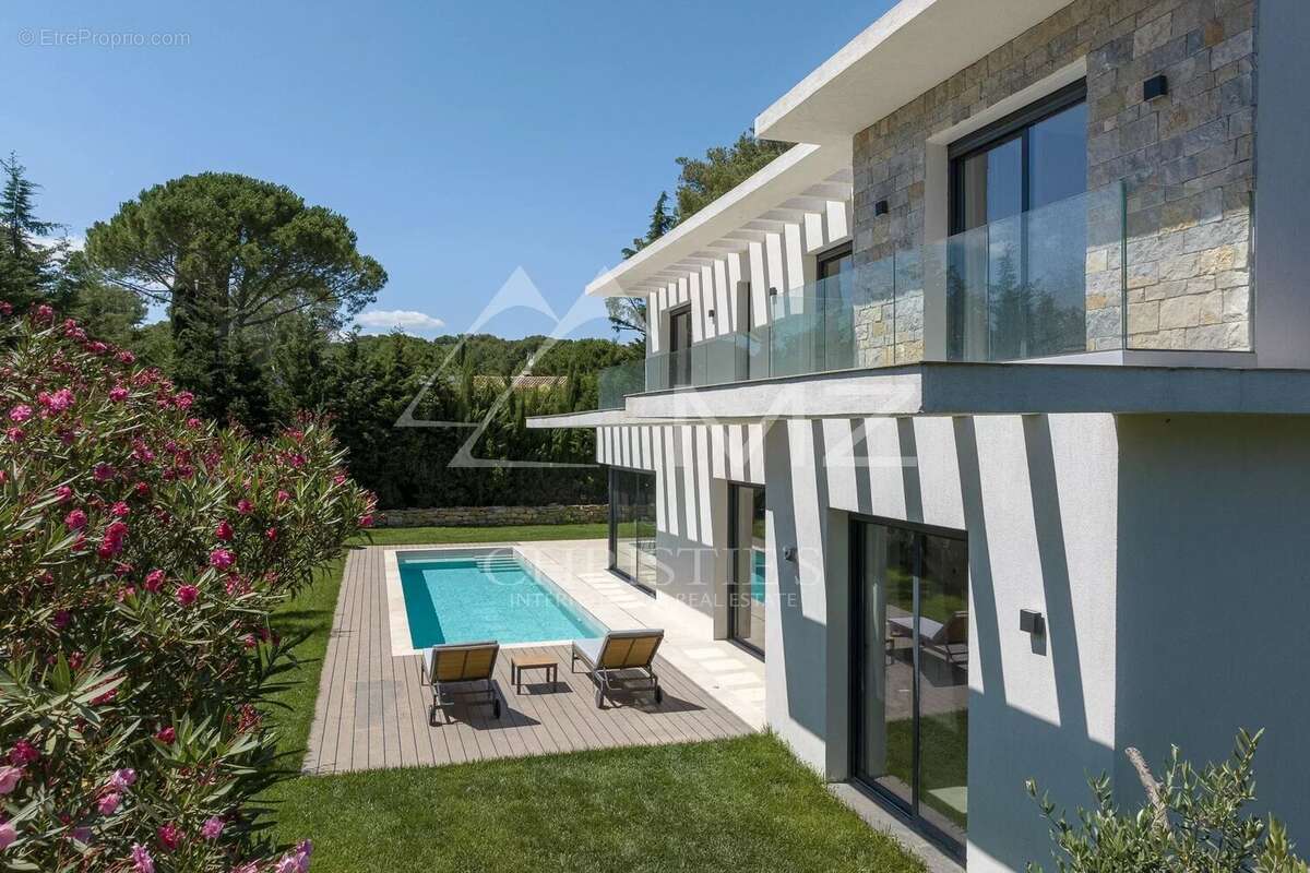 Maison à MOUGINS