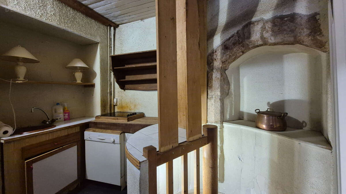 Maison de village, de Type 3, ENTRAYGES SUR TRUYERE - photo 4