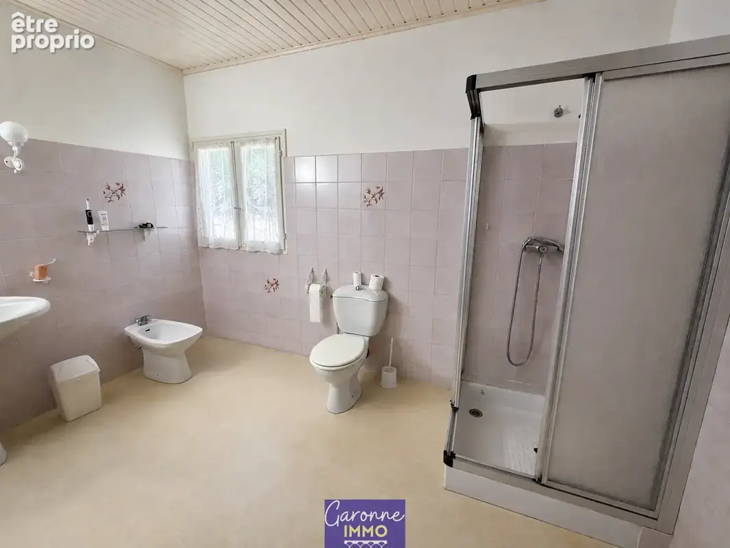 Grande maison familiale proche commerces - photo 13