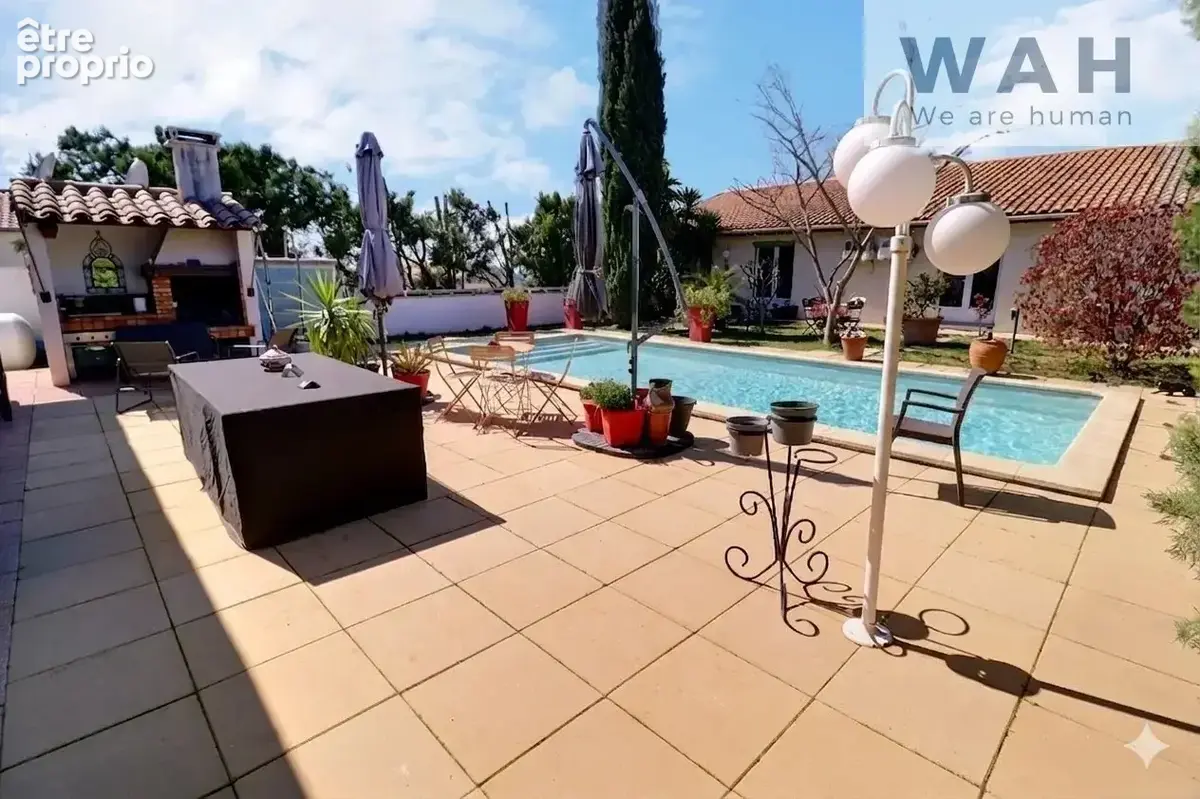 Ensemble immobilier d'une villa et de deux t2 34230 saint-pa - photo 3
