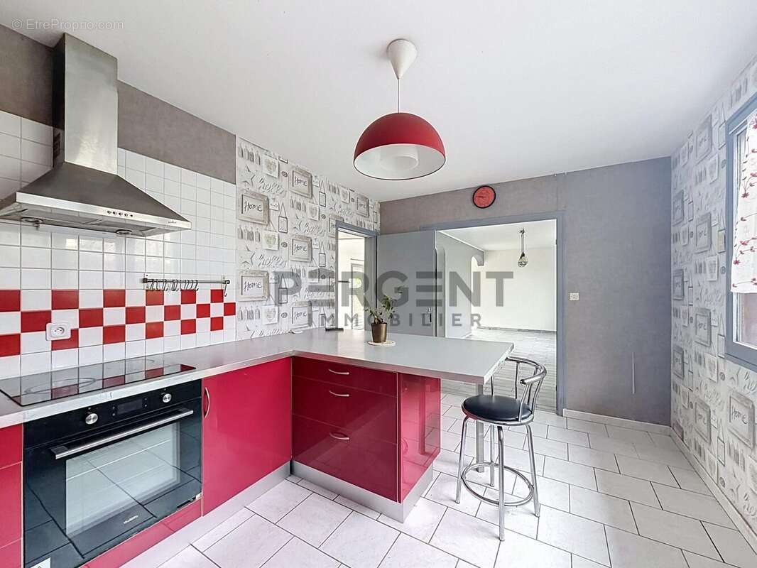 Maison 128 m² à Charleville-Mezieres  - photo 3