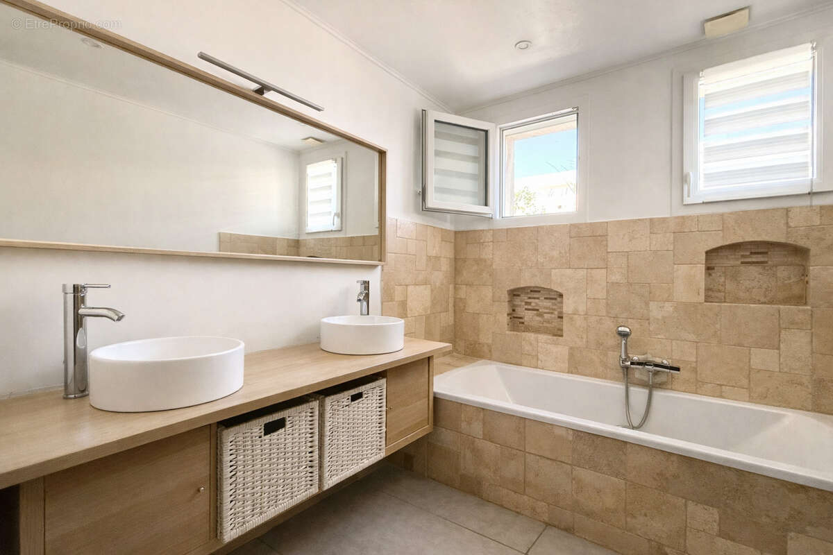 Maison à PIERRELATTE