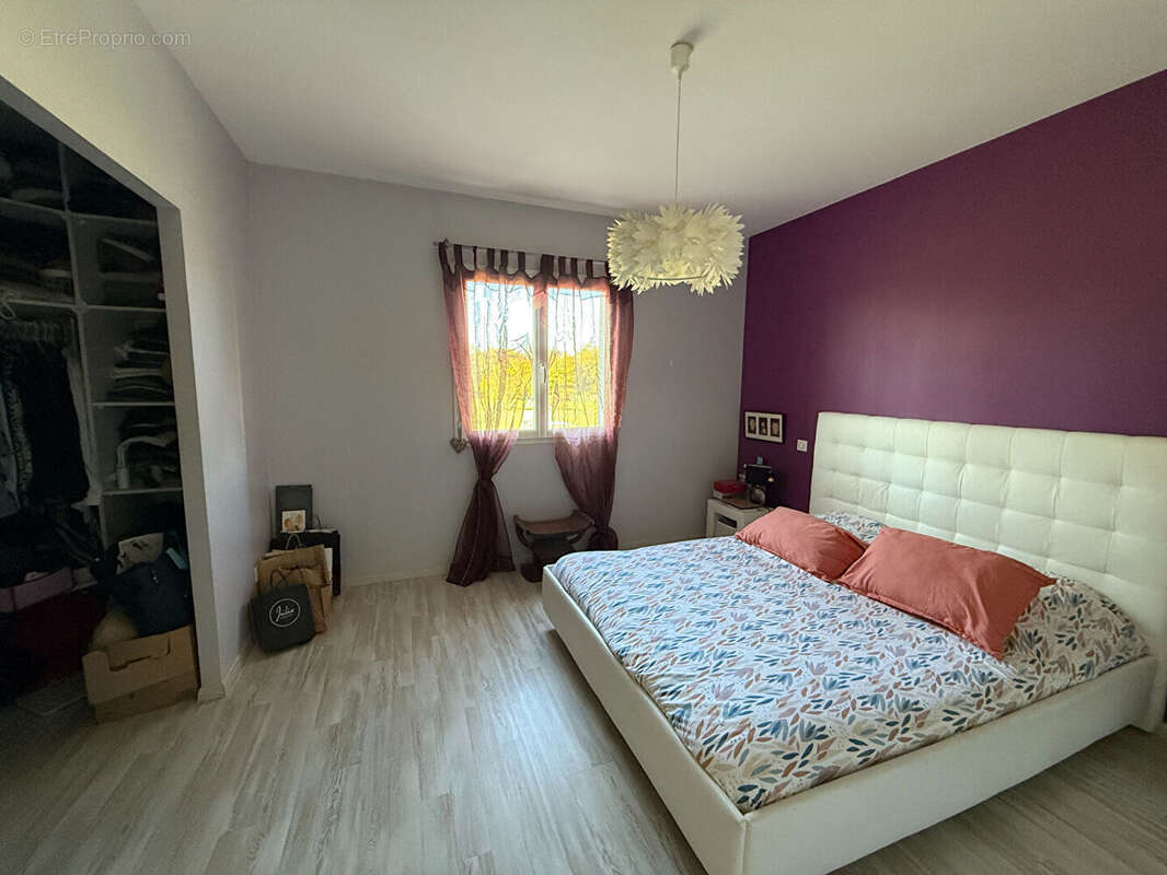 Maison à SAINT-VITE