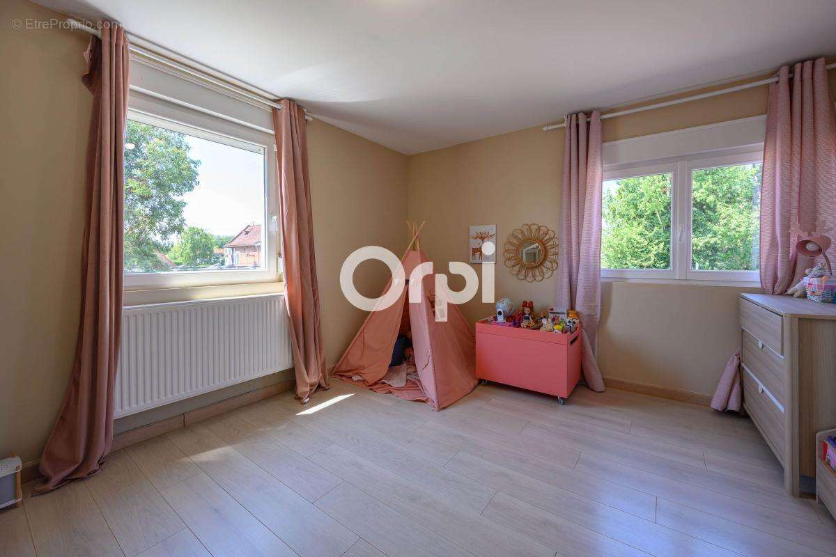 Maison 110m², Jardin, Stationnement - photo 15