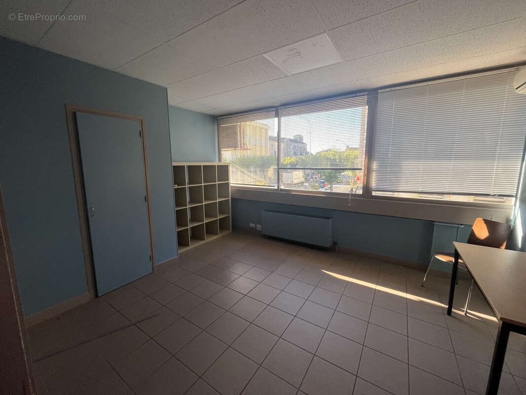 Commerce à TONNEINS