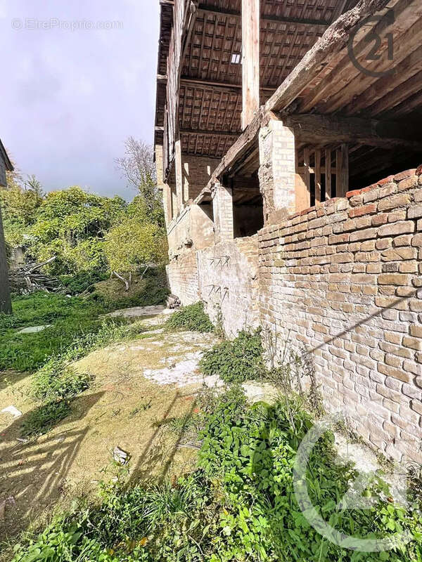 Terrain à CHATEAU-PORCIEN