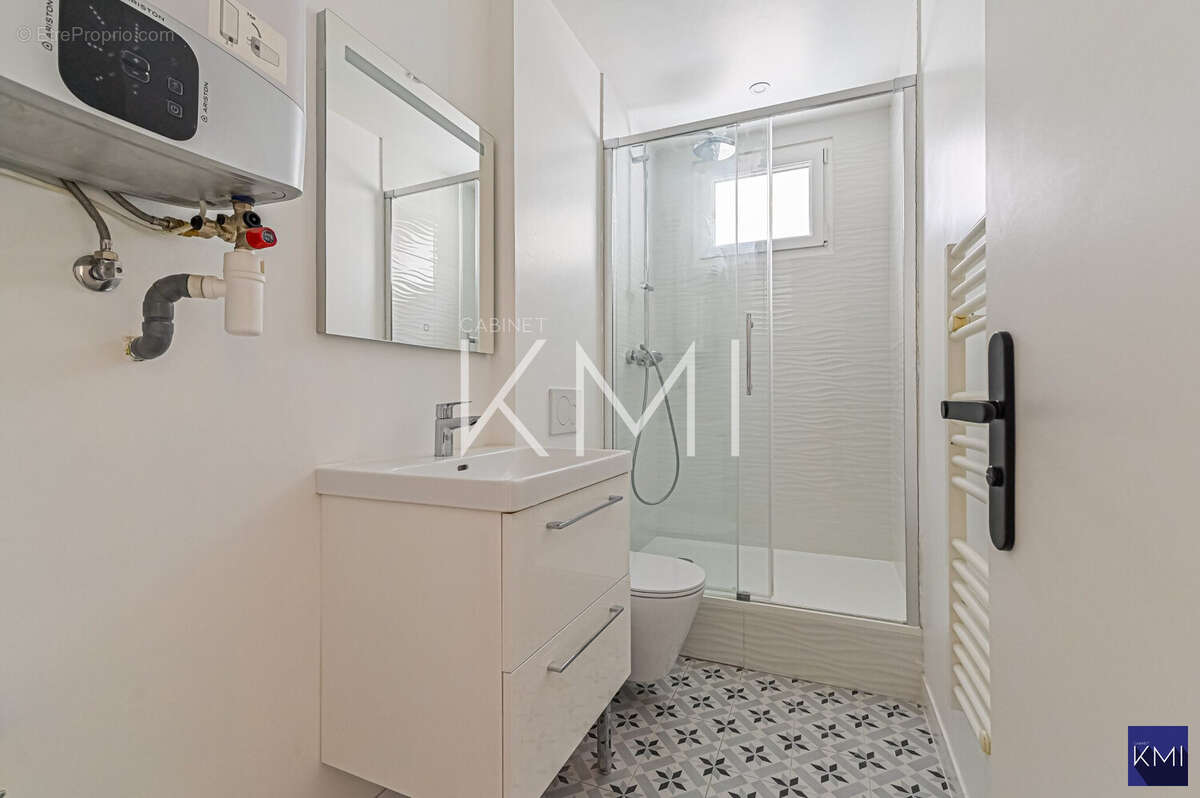 Appartement à PARIS-20E