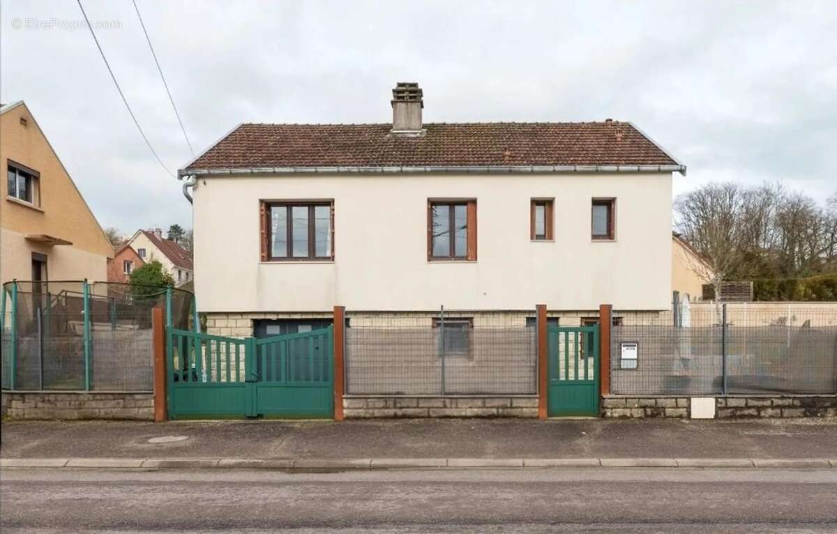 Maison à CHALINDREY