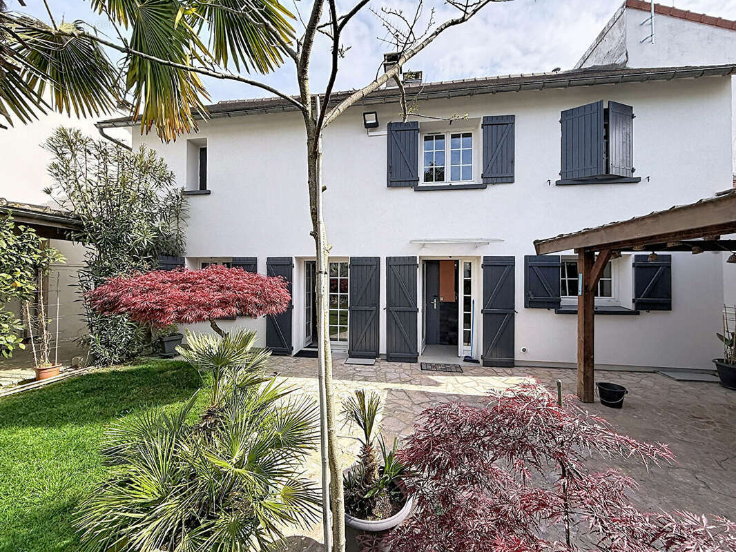 Maison à SAINT-MAUR-DES-FOSSES