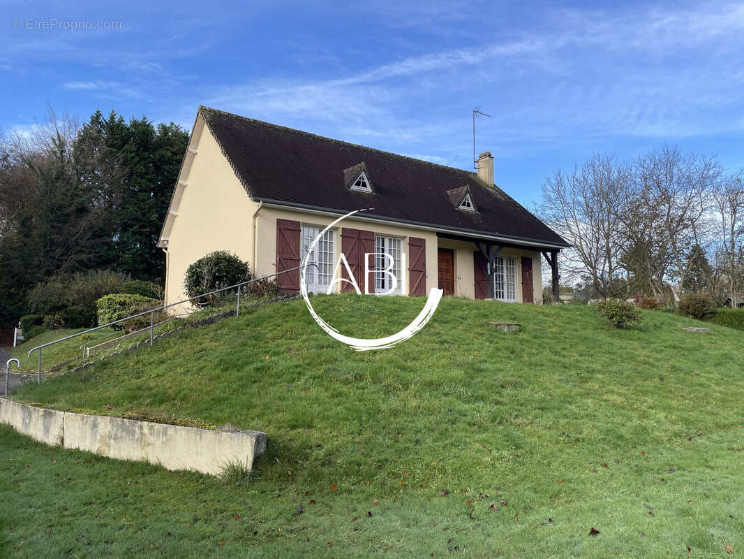 Maison à BEAUVAIN