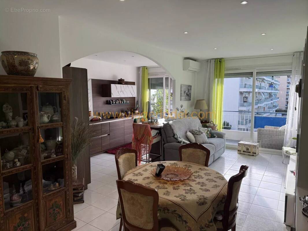 Appartement à CAGNES-SUR-MER