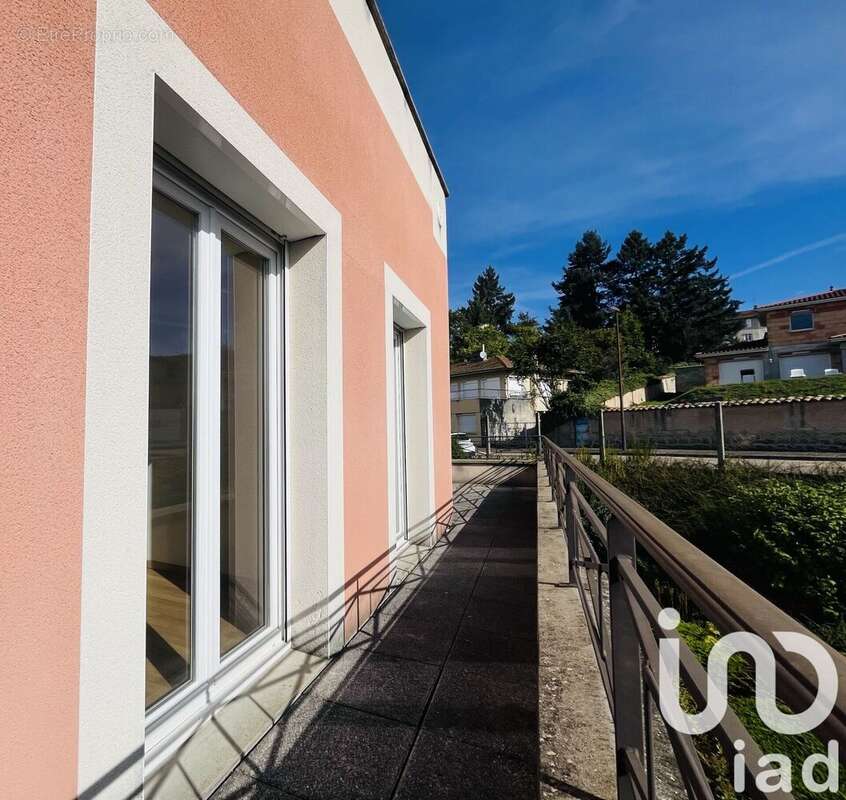 Photo 2 - Appartement à PANISSIERES