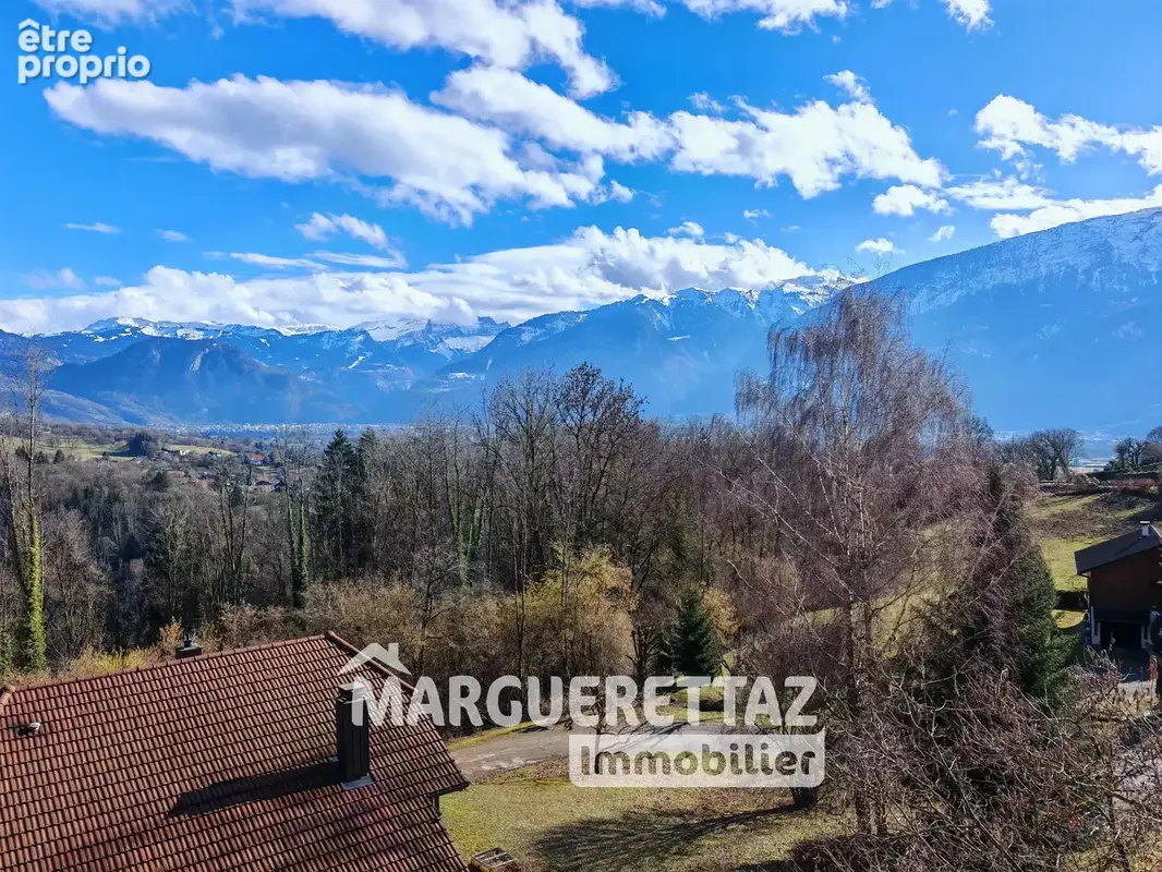 Maison à MARIGNIER