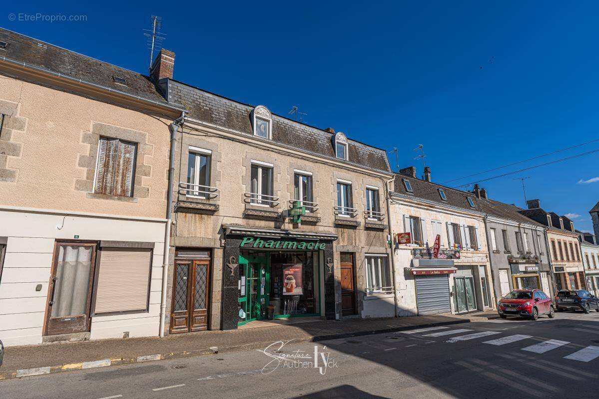 Appartement à SAINT-ETIENNE-DE-FURSAC