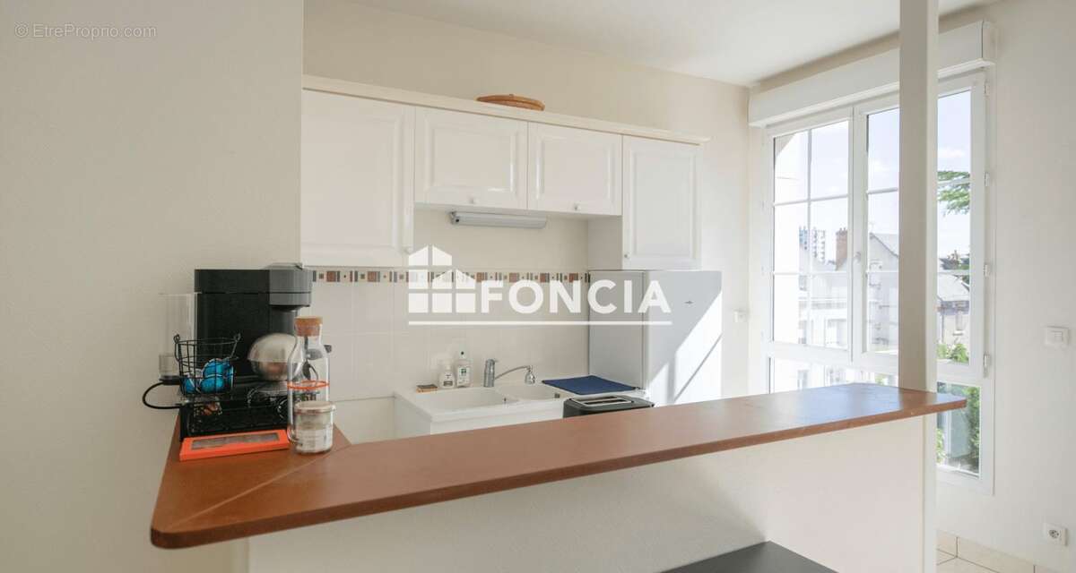 Rare f3 residence parc ladureau avec loggia et garage dpe c - photo 8