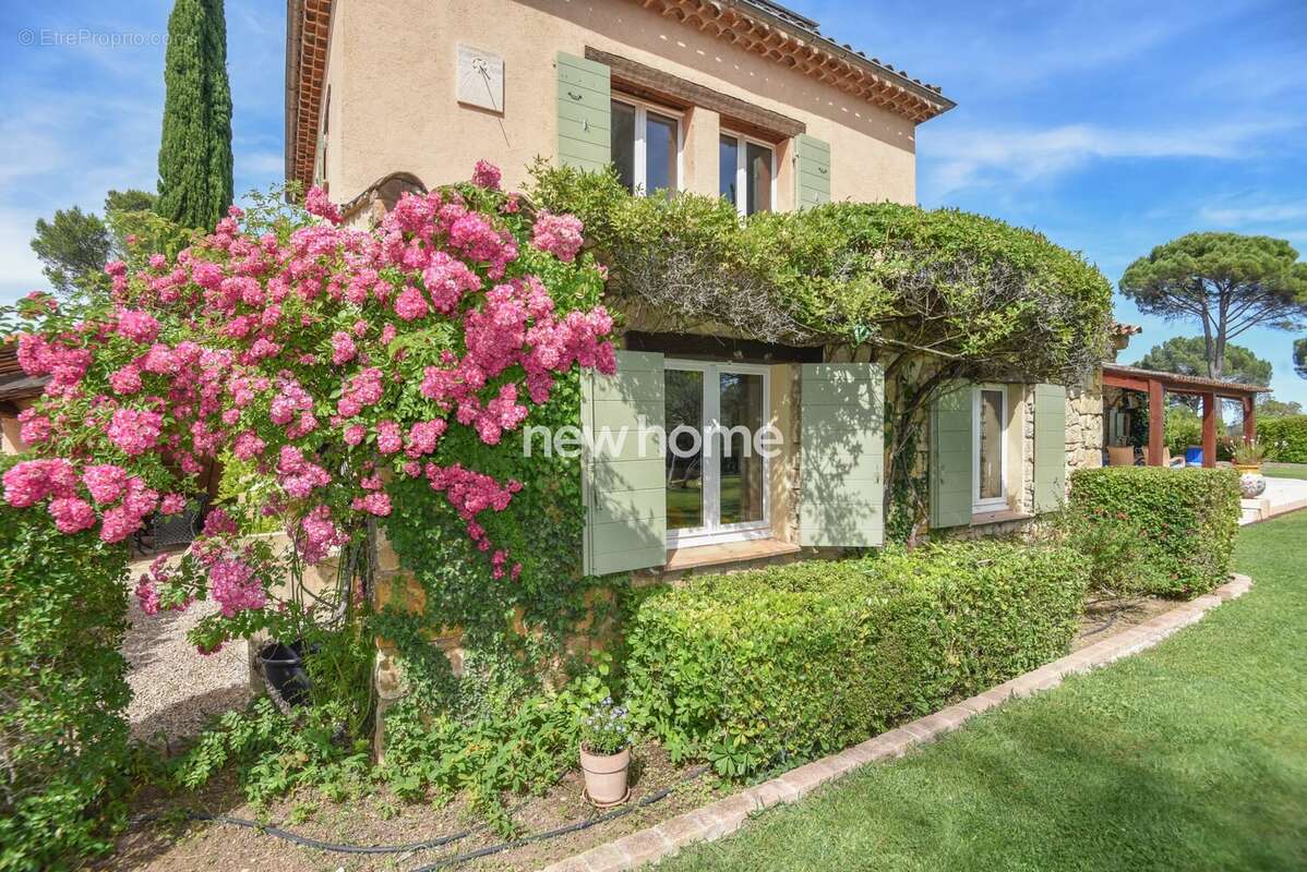 Maison à LORGUES