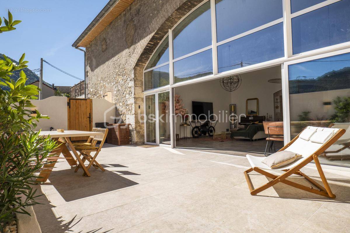 Maison à SAINT-PAUL-DE-VARCES