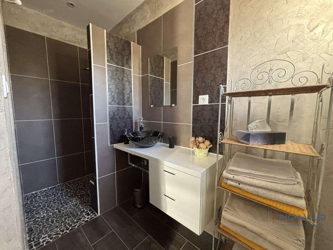 RARE - Villa 6 pièces - 5 chambres - grand sous-sol/garage - piscine - photo 8