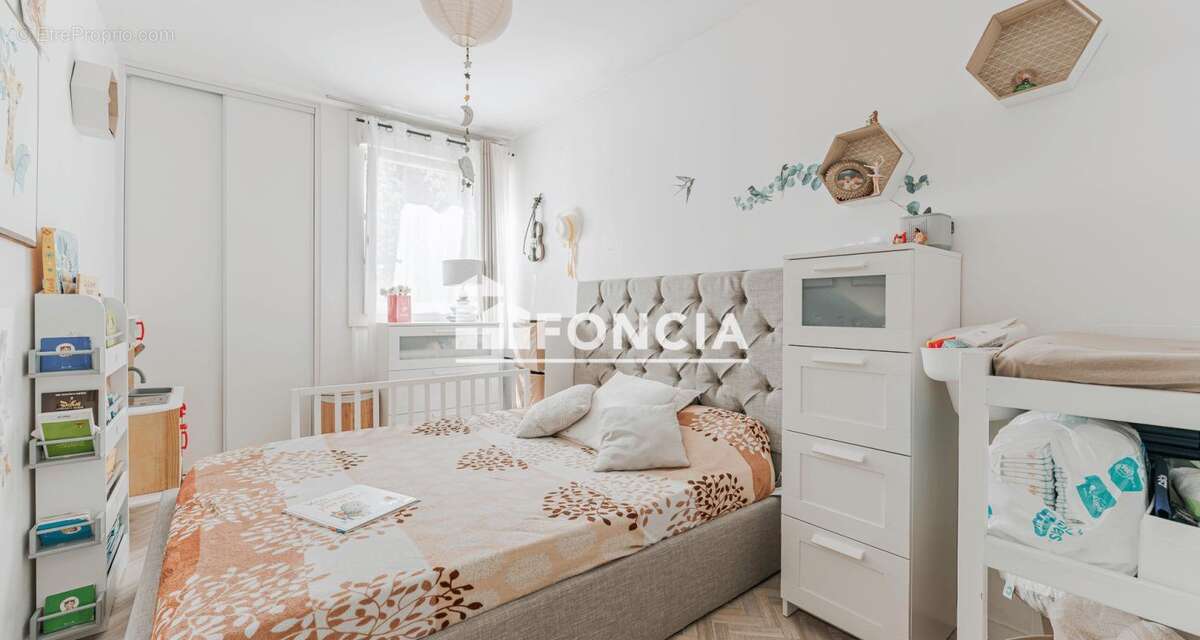 Appartement T4 avec balcon et stationnement – Saint-Avertin - photo 6