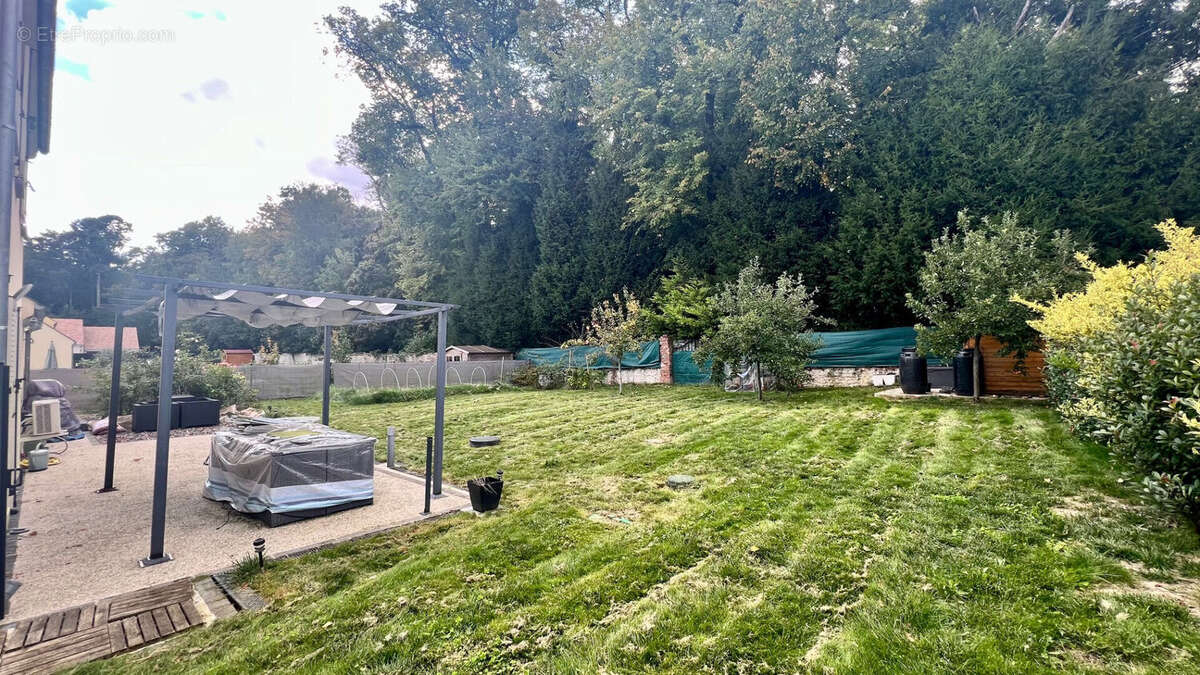 Maison à HOUVILLE-LA-BRANCHE