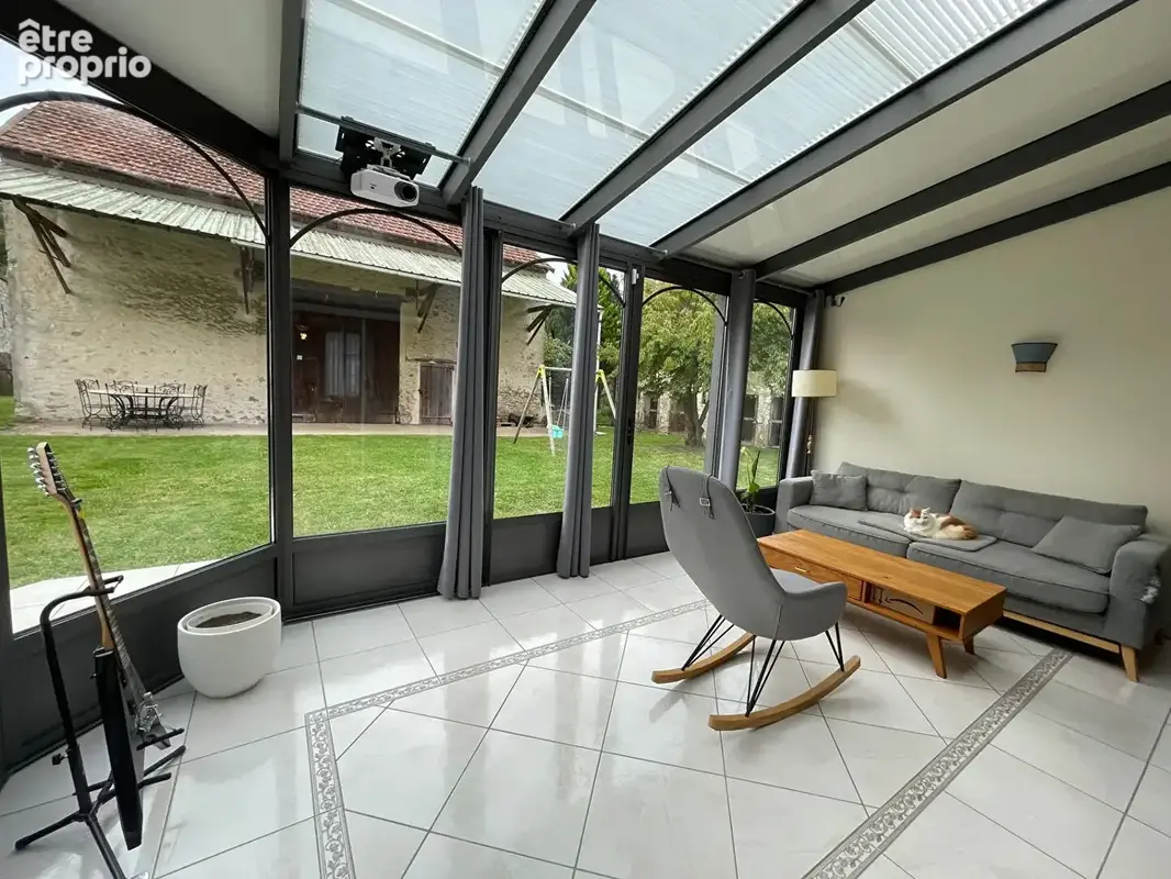 Maison rénovée sur 2373m² de terrain - photo 6